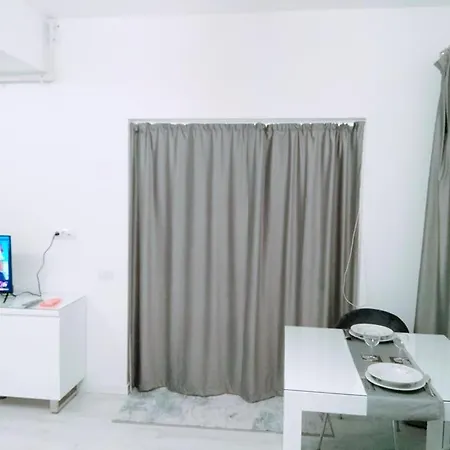 Apartamento Far-primavera Constanţa